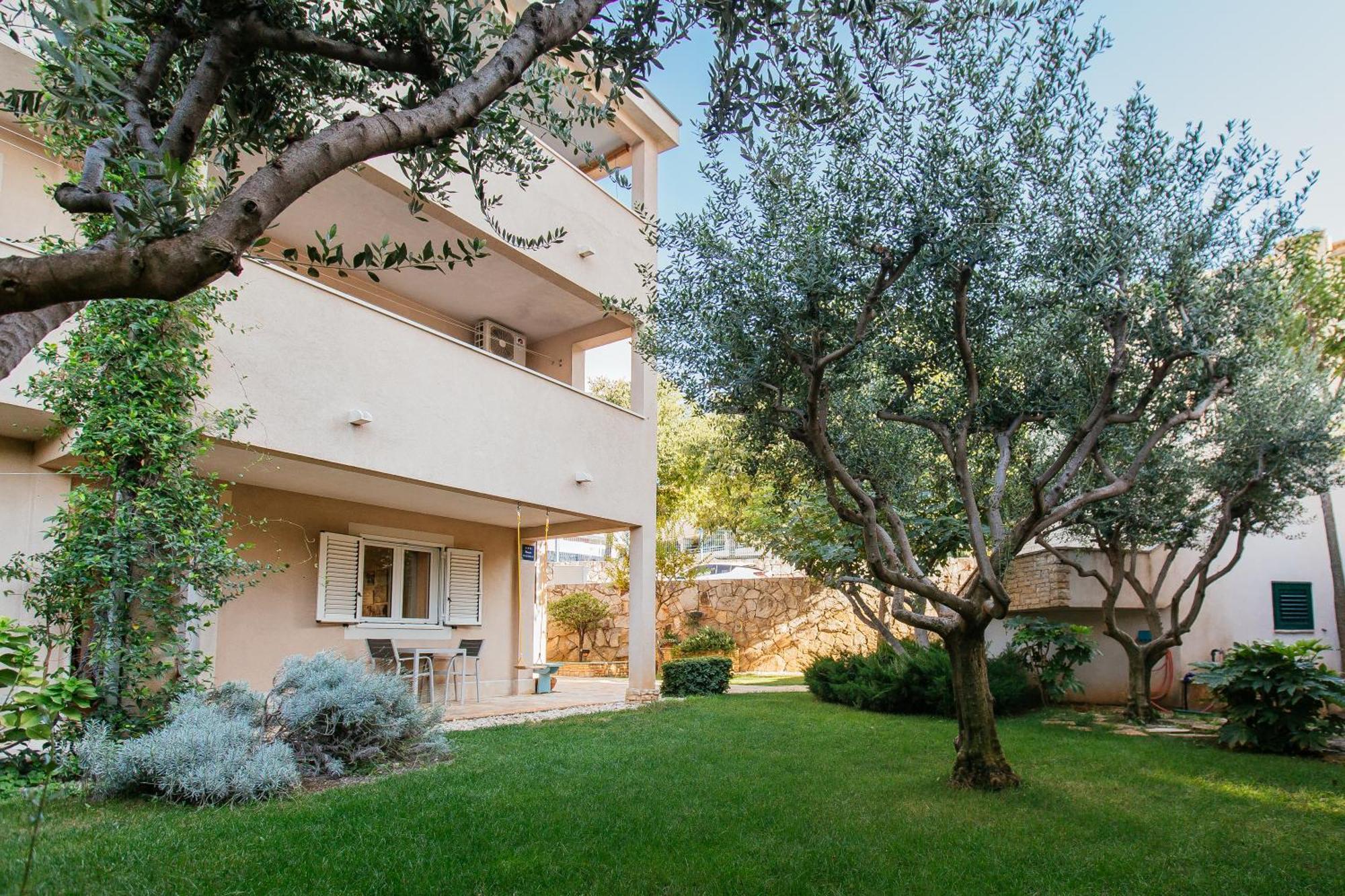 Apartmán Split City Stay,Family Garden Apartments ,Kids Friendly, Parking In Private Garage